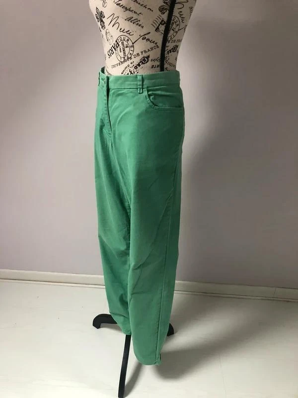 💚 Green straight pants – H&M – Size 44 – Good condition – photo 3